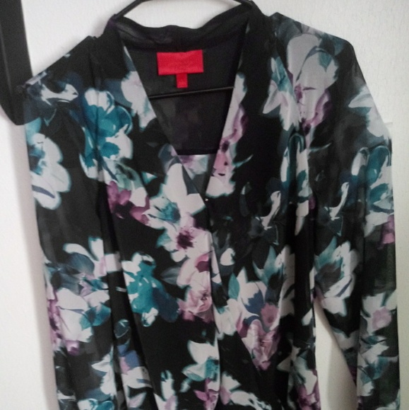 Top - Picture 1 of 5